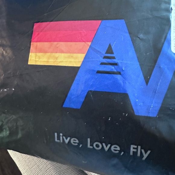 BNWT! Aviator Nation hoodie, XL. - Picture 16 of 16